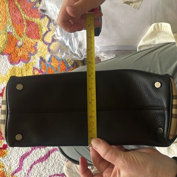 Burberry Black Leather Horn Toggle Small Tote Bag authentic - Picture 13 of 14